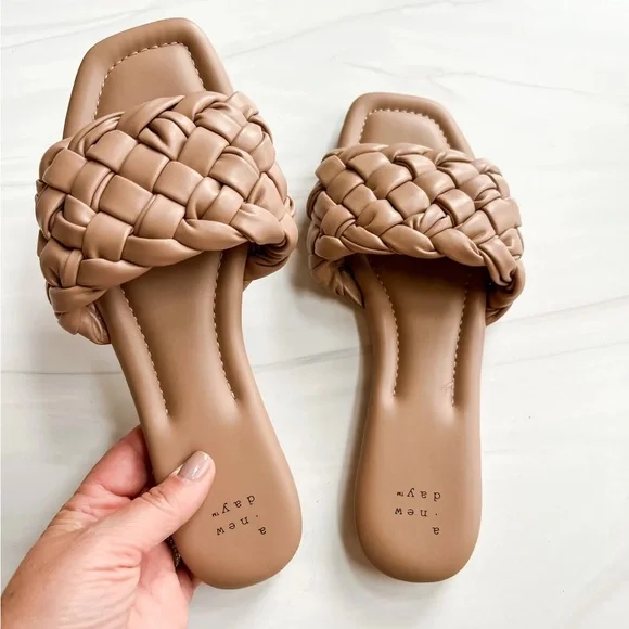 A New Day Women's Tan Woven Sandals - Picture 2 of 6